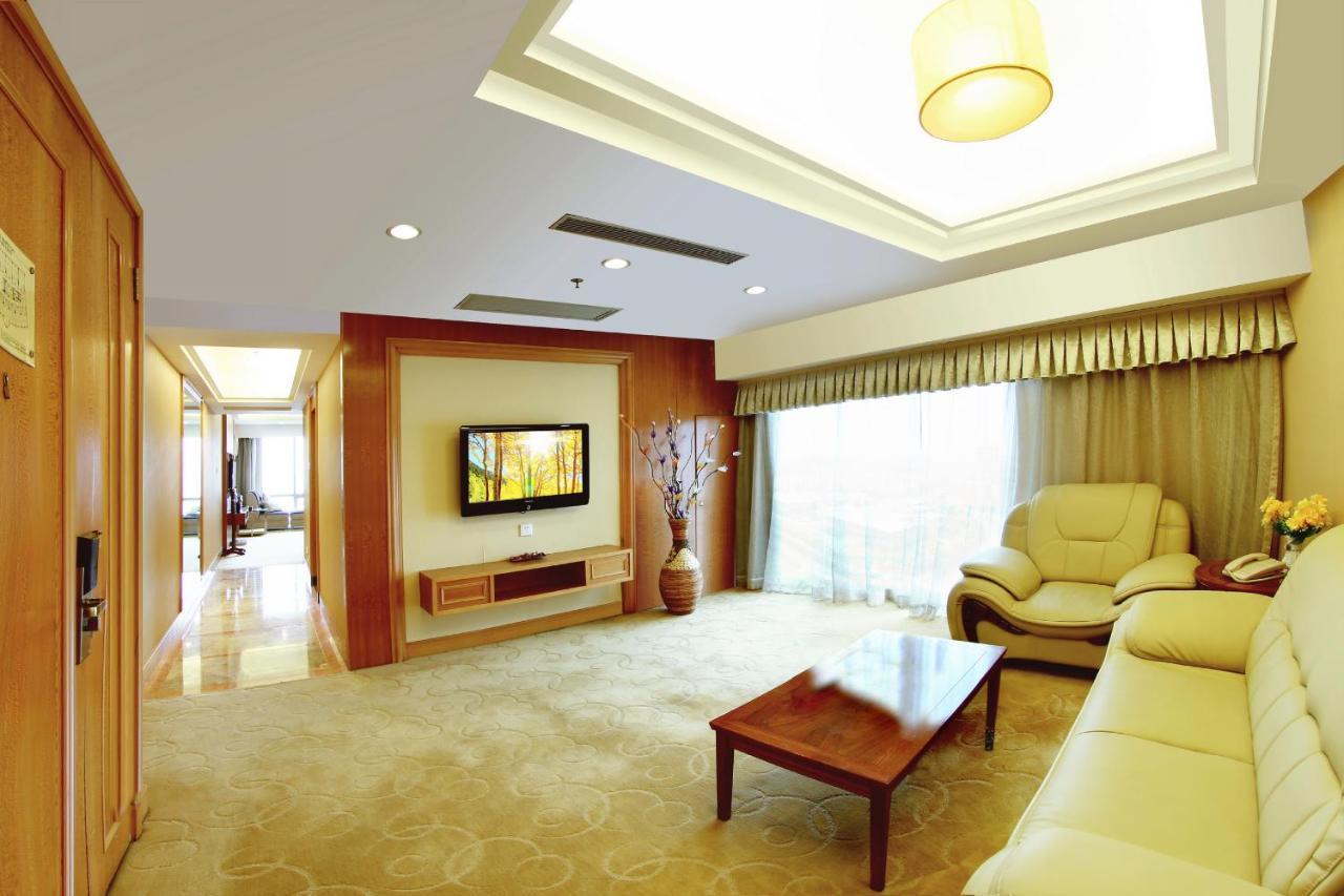 Gladden Hotel Jiangmen Exterior foto