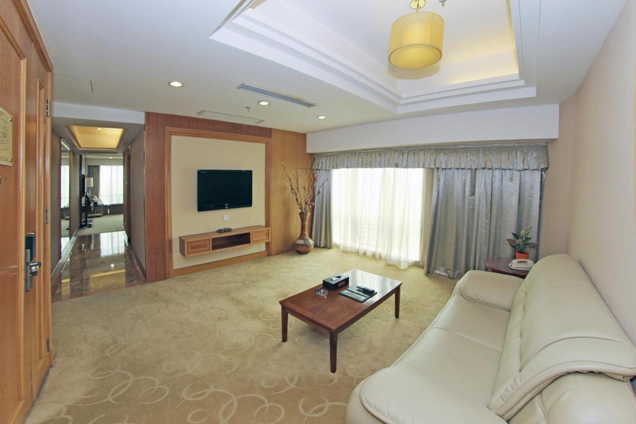 Gladden Hotel Jiangmen Exterior foto