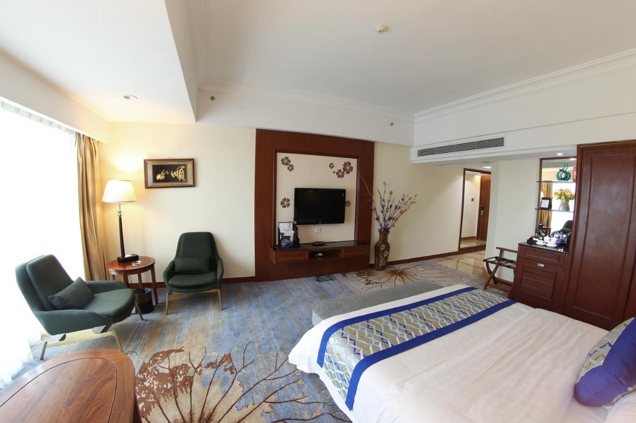 Gladden Hotel Jiangmen Exterior foto